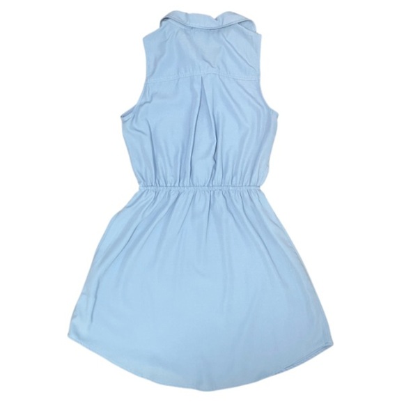 Light Blue Sleeveless Button-Up Dress - Picture 2 of 5